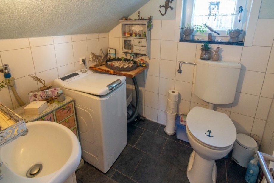 7926 WC EG Bild I Einfamilienhaus Halbemond