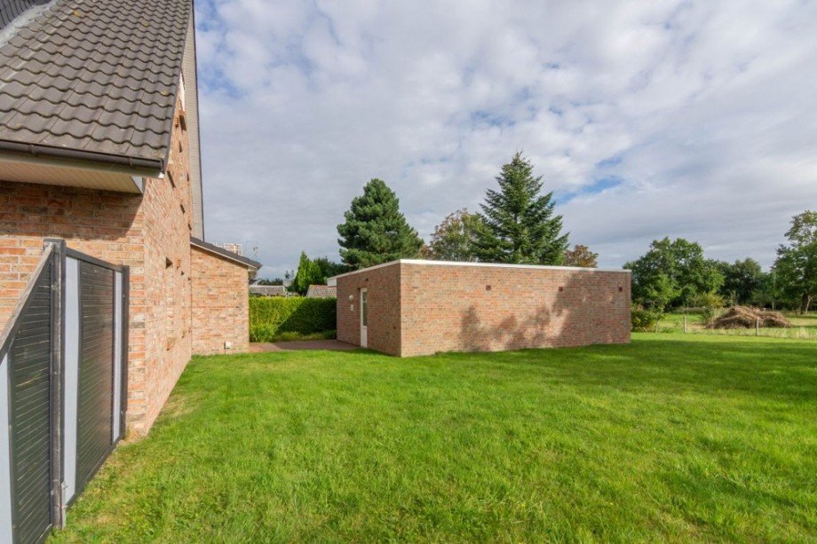7998 gemeinschaftlicher Garten Bild II Etagenwohnung Norden