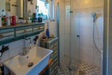 7926 Bad EG Bild I Uriges Wohnhaus mit gro�z�gigem Grundst�ck in zentraler Lage von Halbemond in Richtung Norden!