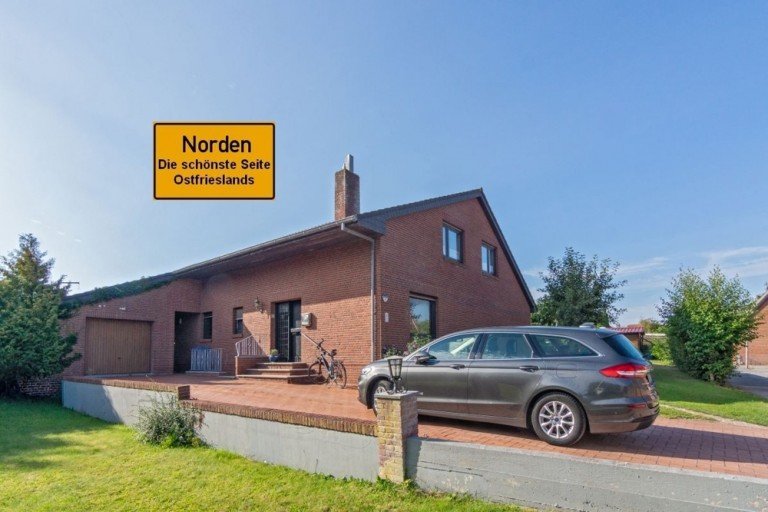 7947 Titelbild Norden Einfamilienhaus Gro�z�giges Mehrgenerationenhaus mit Einliegerwohnung in Norden!