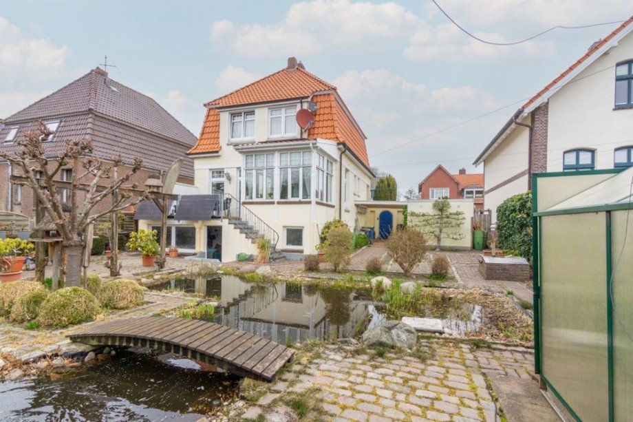 7938 Ansicht vom Garten Bild I Villa Norden