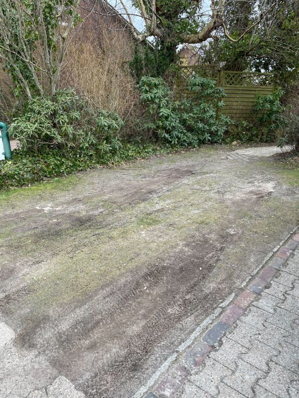 7865 PKW-Abstellm�glichkeit Dachgeschosswohnung Norden