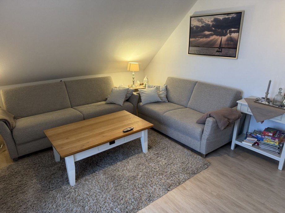 7965 Wohn- Esszimmer Bild I Etagenwohnung Norden