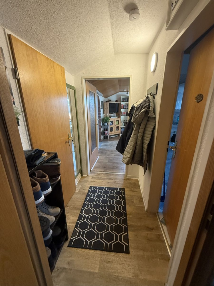 7956 Flur Dachgeschosswohnung Norden