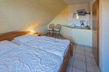 7868 Schlafzimmer I Bild II Gelungen aufgeteiltes Reihenendhaus in hervorragender Wohnlage zwischen Norden und Norddeich!