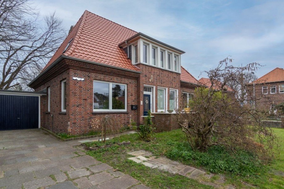 7786 Fronz und Garage Villa Norden