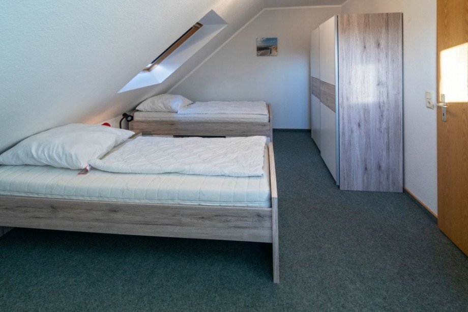 7770 Schlafzimmer II Bild II Reihenendhaus Norden